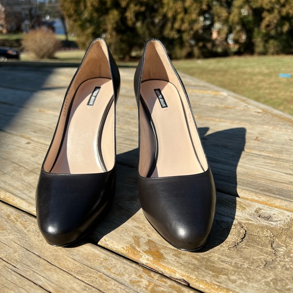 NWOB Giorgio Armani Size 38.5 Black Leather Round Toe Wedge Heel - Picture 12 of 16